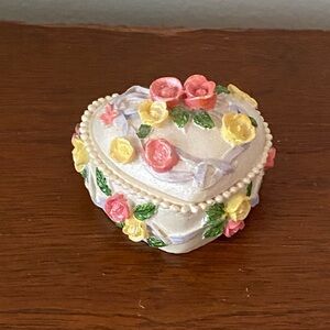 Little Heart-Shaped Box vintage trinket box roses & pearls holds ring or jewelry